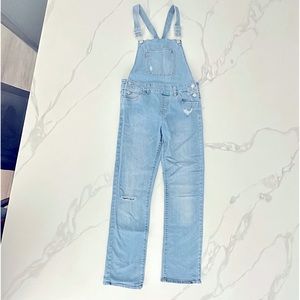 Levi’s overalls bibs denim jean adjustable distressed modern style look